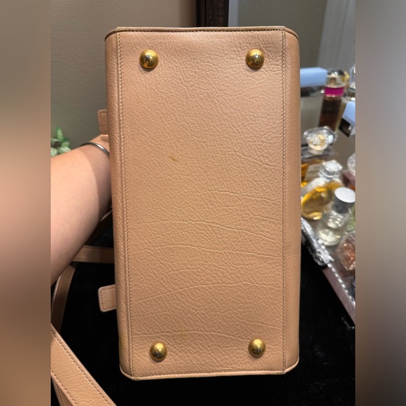 🎀Vintage Saint Laurent Muse🎀 - Picture 5 of 17